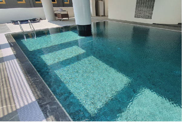 อุปกรณ์สระว่ายน้ำครบวงจร