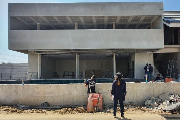 อุปกรณ์สระว่ายน้ำครบวงจร